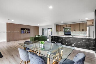 5230 Tyler St in Hollywood, FL - Building Photo - Building Photo