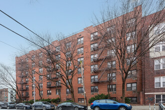 6714 41st Ave in Woodside, NY - Building Photo - Building Photo