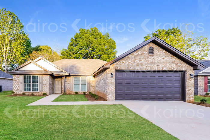 707 Park Ln in Prattville, AL - Building Photo