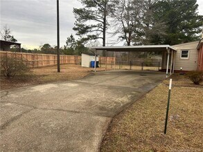 1700 Cedar Creek Rd in Fayetteville, NC - Building Photo - Building Photo