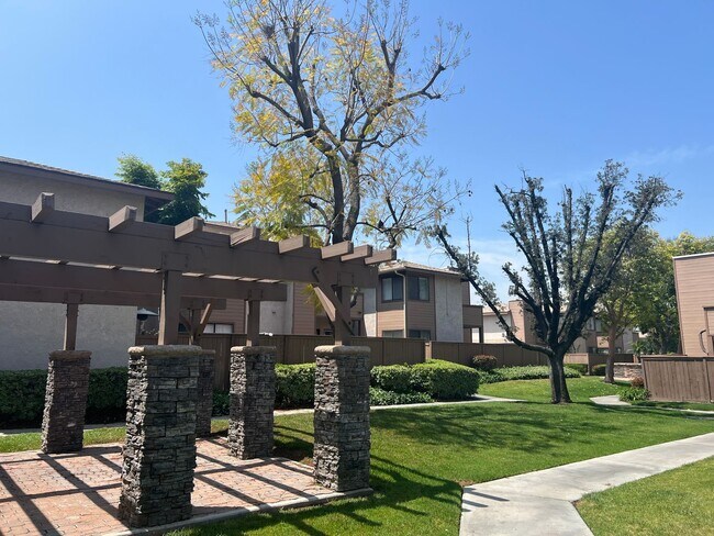 1305 Massachusetts in Riverside, CA - Building Photo - Building Photo