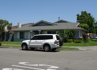 7671 Volga Dr in Huntington Beach, CA - Building Photo - Building Photo