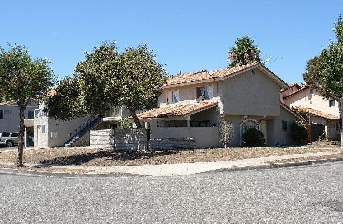 2036 N Highland St in Orange, CA - Building Photo