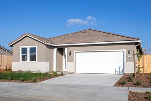 The West Gardens in Hanford, CA - Building Photo