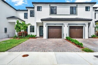 13642 SW 157th Pl in Miami, FL - Building Photo - Building Photo