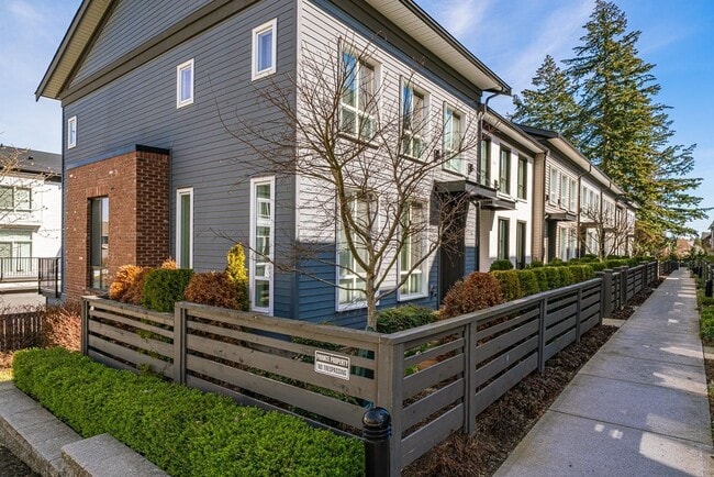 15898 27 Av in Surrey, BC - Building Photo - Building Photo