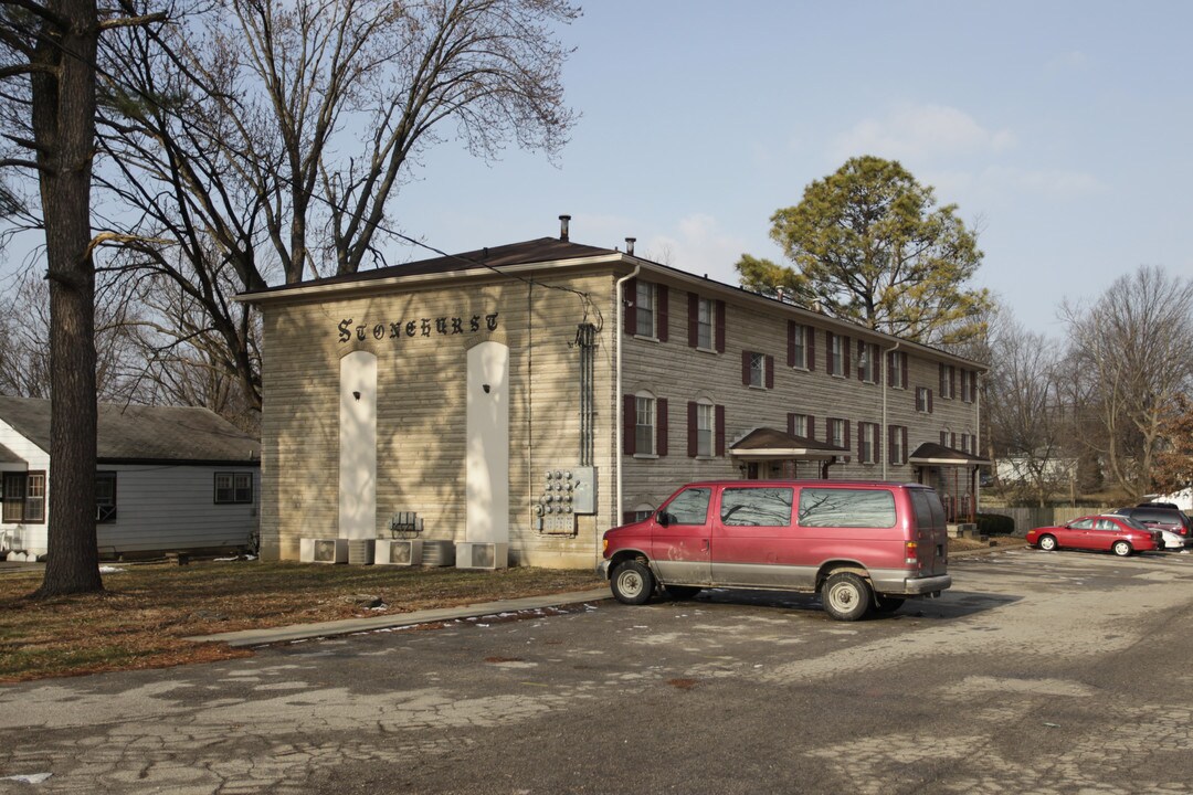 Stonehurst Apartments in Louisville, KY - Building Photo