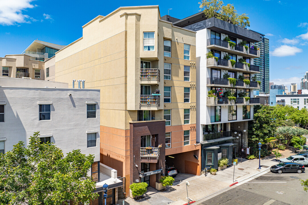 Park Boulevard East in San Diego, CA - Foto de edificio