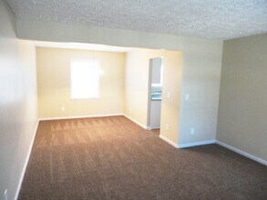 108 Summershade Ct in Knightdale, NC - Building Photo - Building Photo