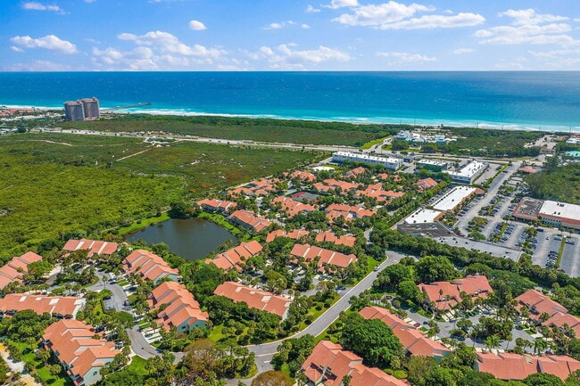 101 Sea Oats Dr in Juno Beach, FL - Building Photo - Building Photo