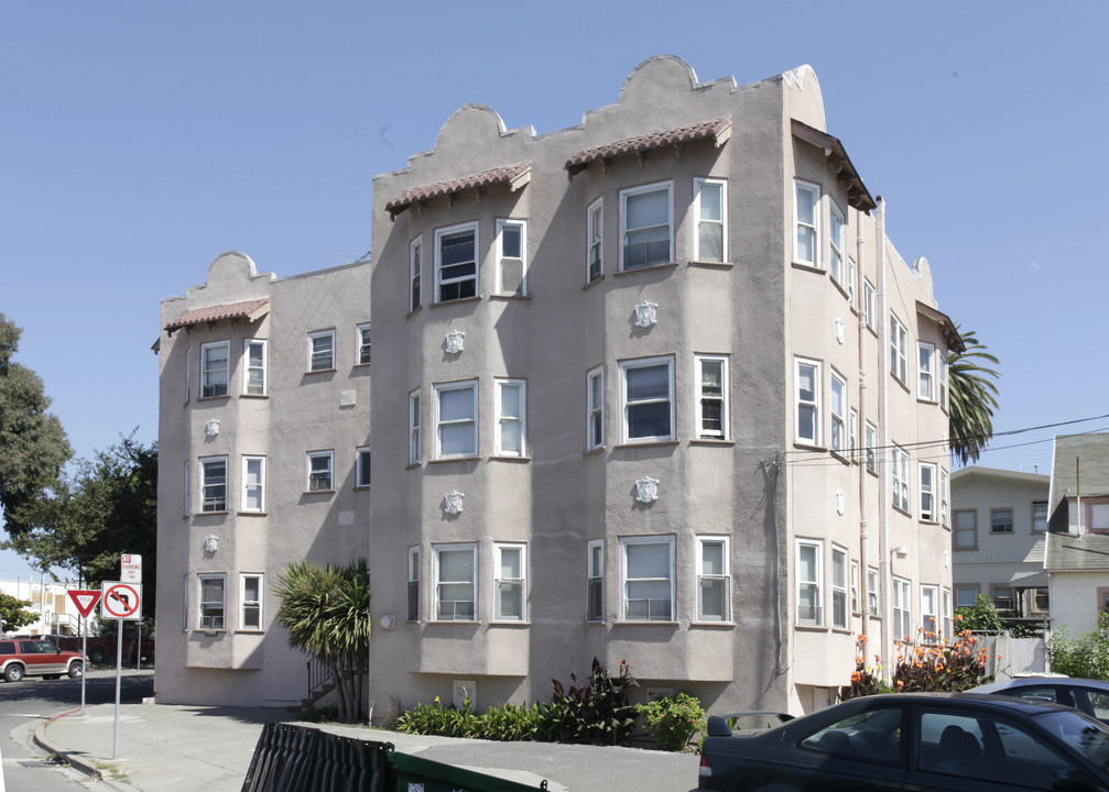 1444 1st Ave in Oakland, CA - Foto de edificio