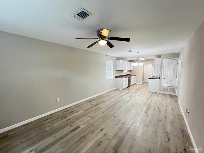 927 Bremen Ave in Pensacola, FL - Building Photo - Building Photo