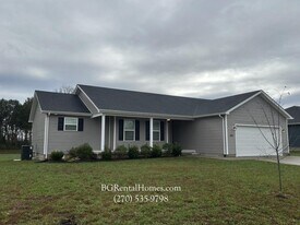 506 Labrador Dr in Plum Springs, KY - Building Photo
