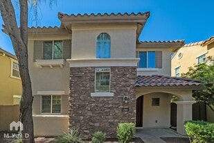 2566 E Boston St in Gilbert, AZ - Building Photo