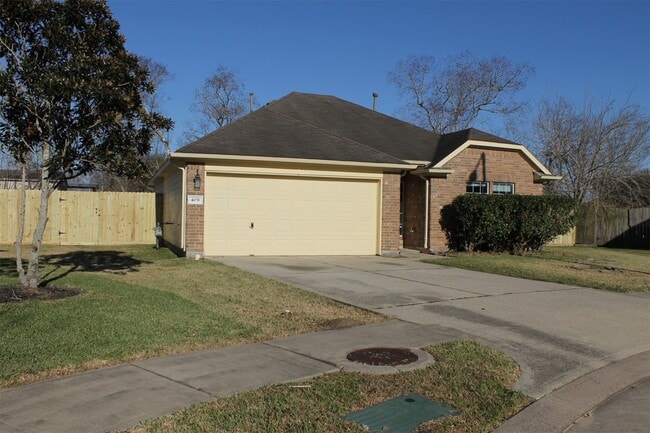 4031 Raspberry Ct in Dickinson, TX - Building Photo - Building Photo