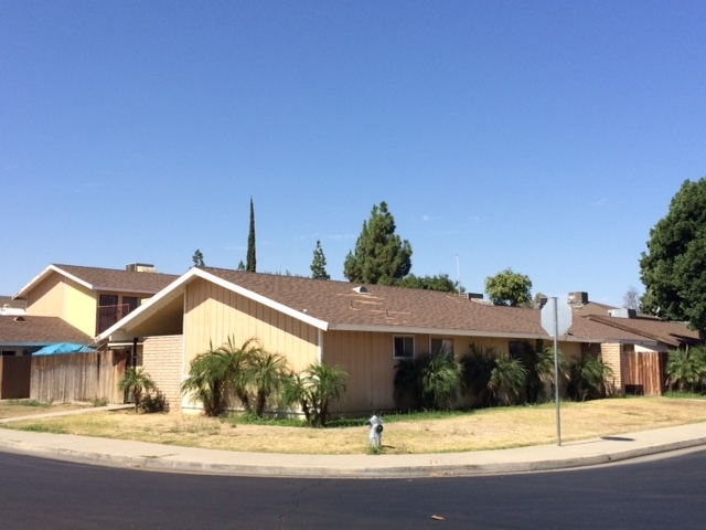 1915 Hasti Acres Dr in Bakersfield, CA - Building Photo - Building Photo