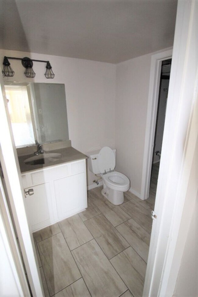 805 Paisley Dr in Spicewood, TX - Building Photo - Building Photo
