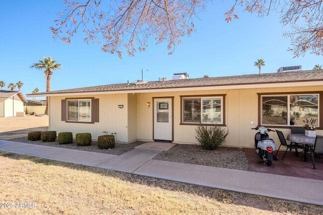 13611 N Newcastle Dr in Sun City, AZ - Building Photo - Building Photo