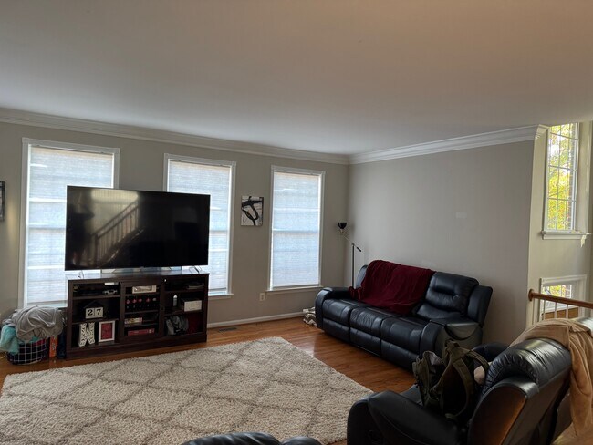 20925 Cheyenne Ter in Sterling, VA - Building Photo - Building Photo