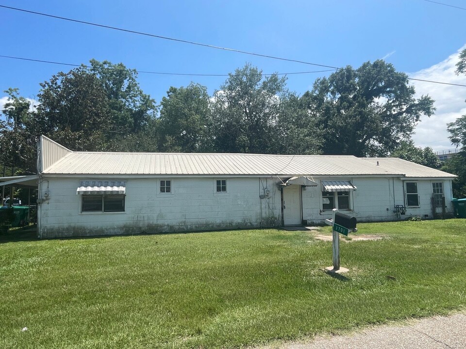 3701 14th St in Gulfport, MS - Building Photo