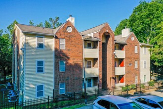 Wallace Woods Apartments in Charlotte, NC - Building Photo - Primary Photo