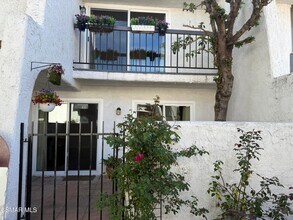 3620 Summershore Ln in Westlake Village, CA - Building Photo - Building Photo