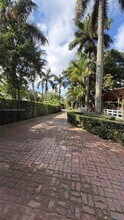 5877 SW 123rd Ave in Miami, FL - Building Photo - Building Photo