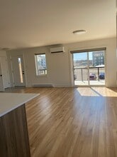 25 Sifroi St in Dieppe, NB - Building Photo - Building Photo