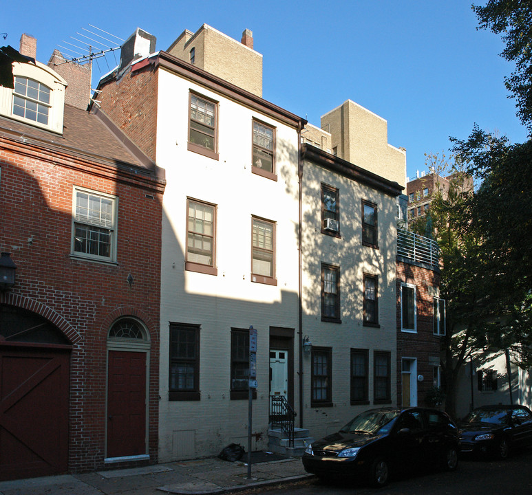 310-312 S Camac St in Philadelphia, PA - Building Photo