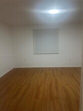 1165 NW 125th Pl in Miami, FL - Building Photo - Building Photo
