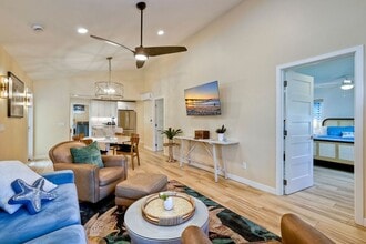 409 N Ditmar St in Oceanside, CA - Building Photo - Building Photo