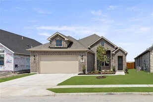 577 Silver Spgs Ln in Lavon, TX - Building Photo