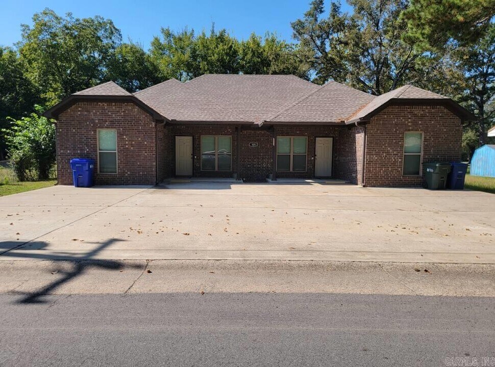 525 3rd Ave in Conway, AR - Building Photo