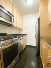 EAST 55 STREET, Unit 11B in New York, NY - Building Photo - Building Photo