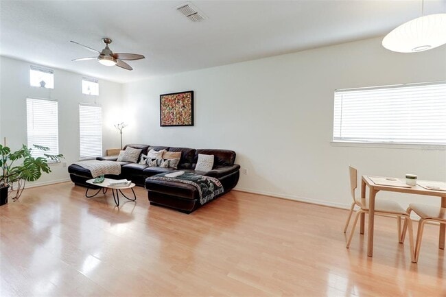 4004 Foxtail Palm Ct in Tampa, FL - Building Photo - Building Photo