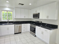 7548 Gaviota Ave in Van Nuys, CA - Building Photo - Building Photo