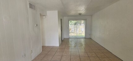 1225 Kennedy Rd in Daytona Beach, FL - Building Photo - Building Photo