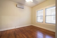 303 Northwood St photo'