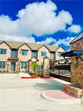 1451 Associates Ave-Unit -AB in College Station, TX - Building Photo - Building Photo