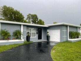 6621 NW 30th St in Sunrise, FL - Building Photo