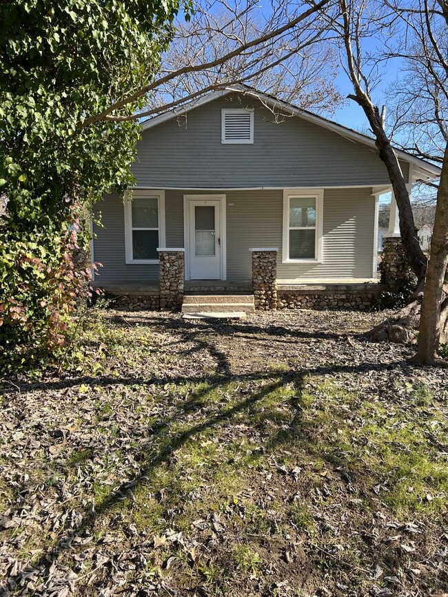 property at 726 Henderson Ave