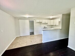 2425 W 28th St in Jacksonville, FL - Building Photo - Building Photo