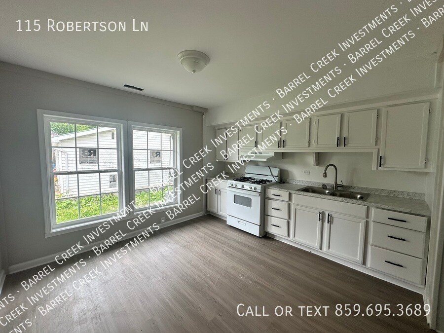 115 Robertson Ln in Danville, KY - Building Photo