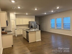 1002 Sagecroft Ln in Indian Trail, NC - Building Photo - Building Photo