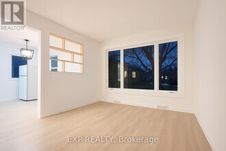 62 Harold Ave in Kitchener, ON - Building Photo - Building Photo