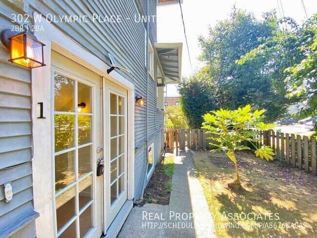 302 W Olympic Pl in Seattle, WA - Building Photo - Building Photo