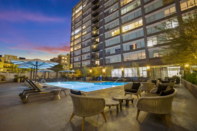 The View in Los Angeles, CA - Building Photo - Building Photo