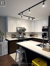 307-307 Picton Ave in Ottawa, ON - Building Photo - Building Photo