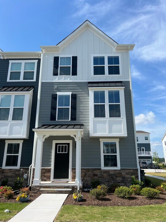 201 Oconnor St in Moyock, NC - Building Photo