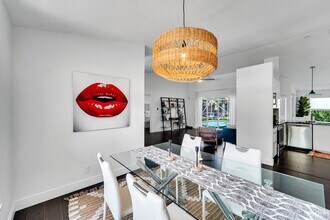 945 Sunflower Ave in Delray Beach, FL - Building Photo - Building Photo